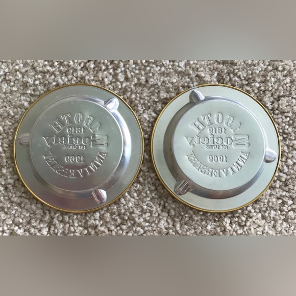 Vintage Lot of 2 Society For Savings Bank Windsor CT Gold Tin Ash Trays NEW - Picture 2 of 2
